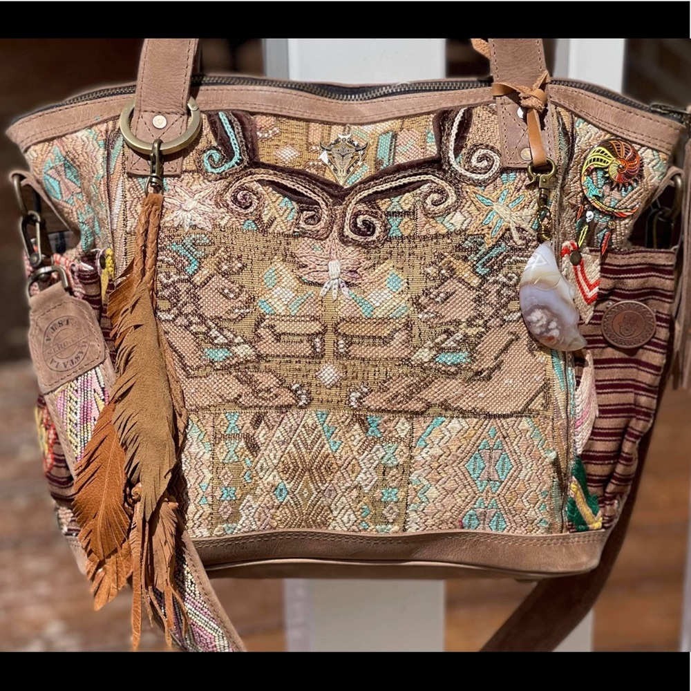 BNWOT HLV CDB Sized Bag with multiple strap options